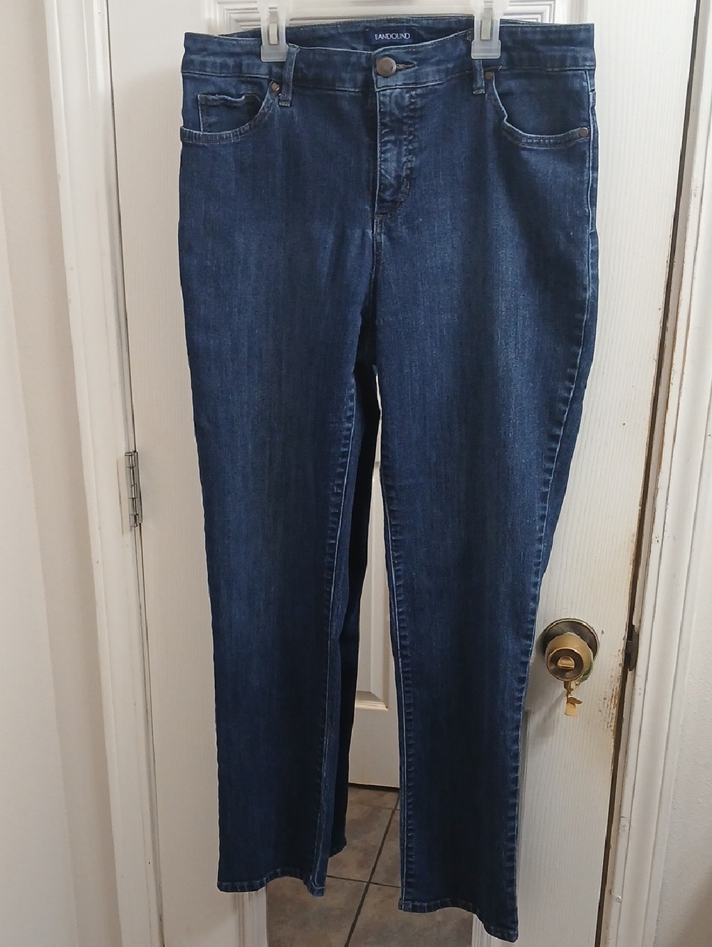 Bandolino Straight-Leg Jeans Size 12